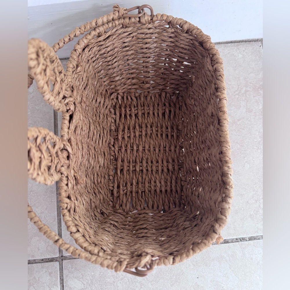 Small Easter Basket With Handle - Picture 3 of 4